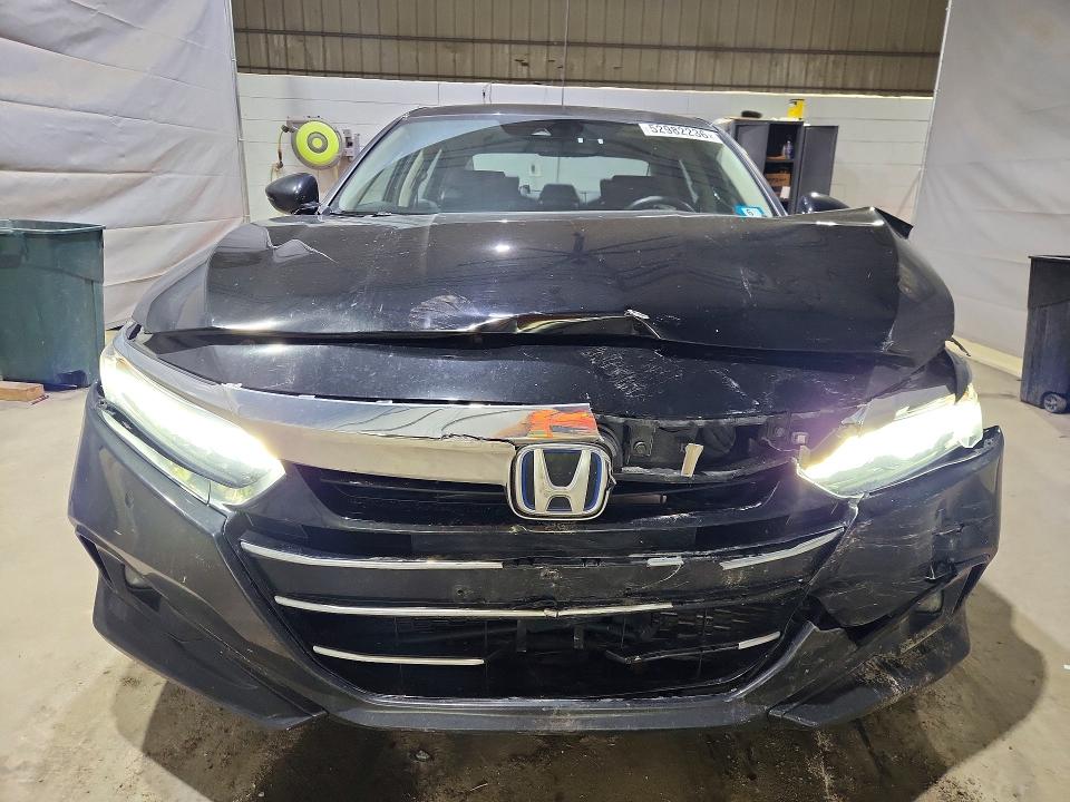 Продажа на аукционе авто 2022 Honda Accord, vin: 1HGCV3F51NA023664, номер лота: 52982236