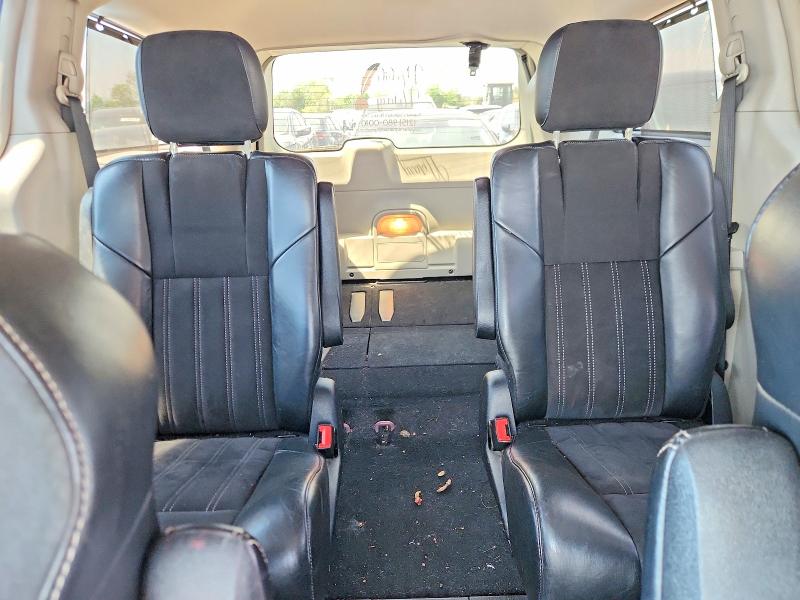 2014 Chrysler Town & Country მანქანა იყიდება აუქციონზე, vin: 2C4RC1CG5ER192302, აუქციონის ნომერი: 53983336