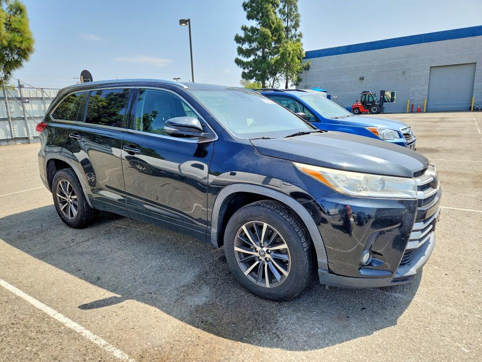 Aukcja sprzedaży 2017 Toyota Highlander, vin: 5TDKZRFH1HS525769, numer aukcji: 53232596