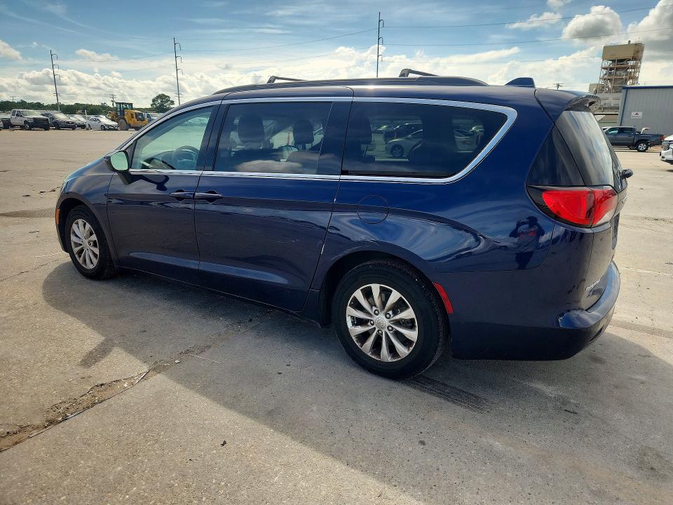 54275016 :رقم المزاد ، 2C4RC1DG1HR571915 vin ، 2017 Chrysler Pacifica مزاد بيع