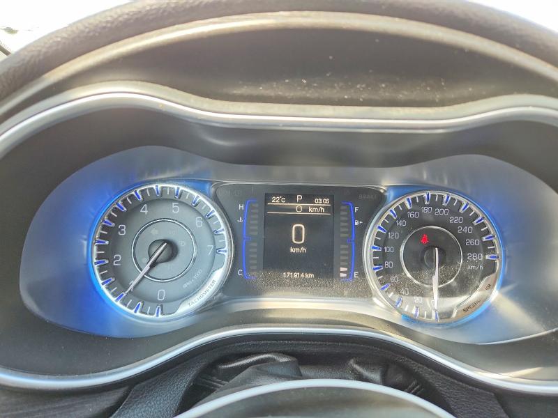 Auction sale of the 2015 Chrysler 200, vin: 1C3CCCFB2FN623845, lot number: 52713696
