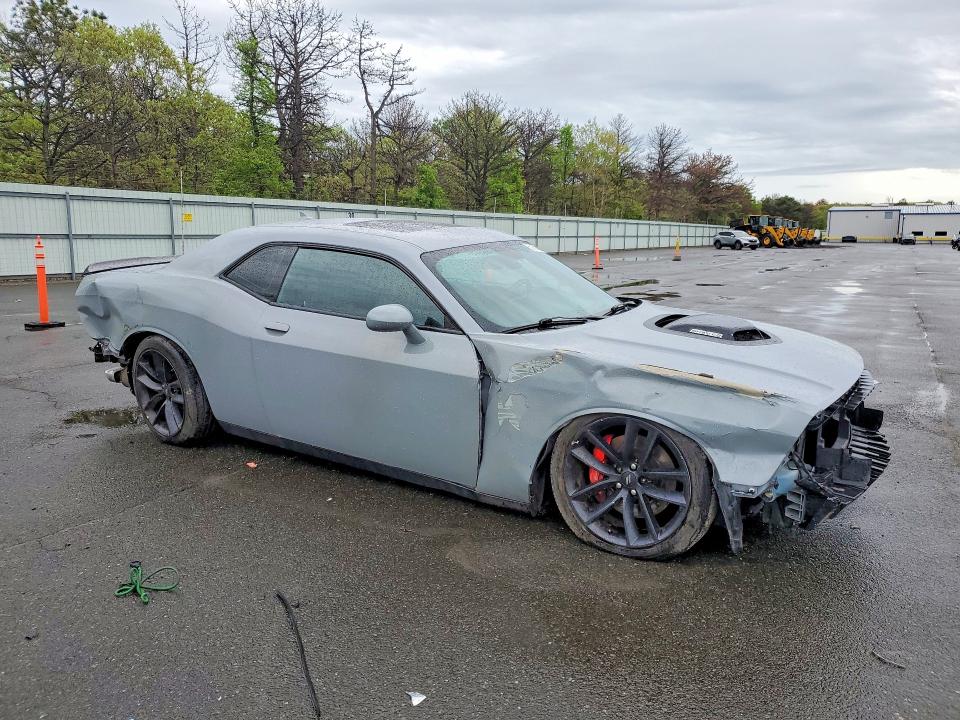 53950456 :رقم المزاد ، 2C3CDZBT8MH552073 vin ، 2021 Dodge Challenger مزاد بيع