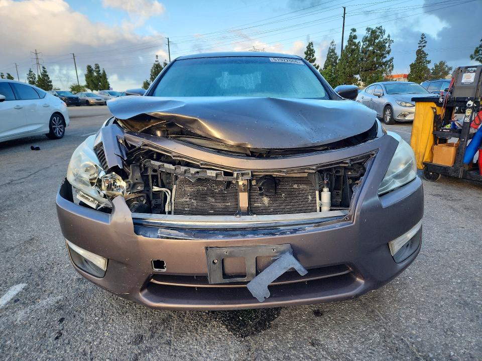 2013 Nissan Altima მანქანა იყიდება აუქციონზე, vin: 1N4AL3AP3DN403090, აუქციონის ნომერი: 51922066