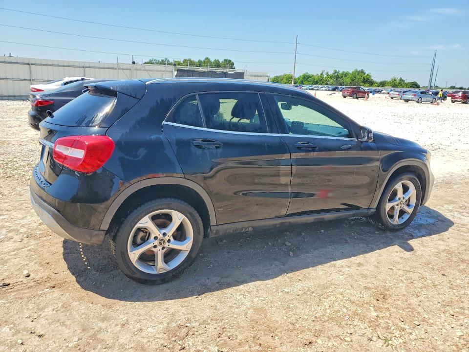 53556336 :رقم المزاد ، WDCTG4EB9KJ575330 vin ، 2019 Mercedes-benz Gla مزاد بيع