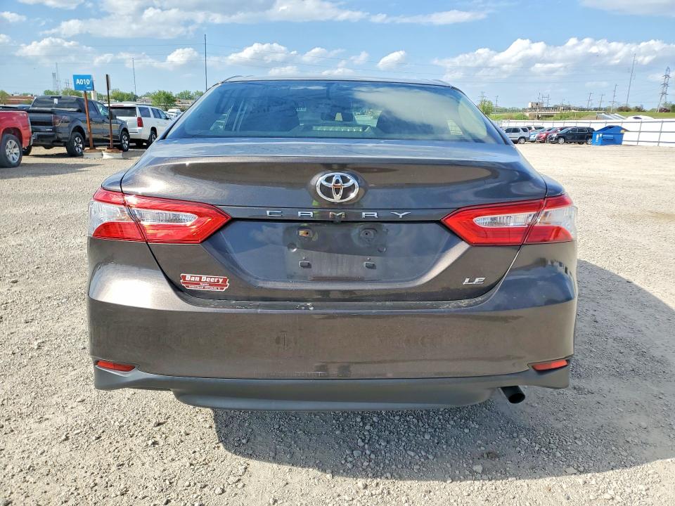 52123696 :رقم المزاد ، JTNB11HK2J3043266 vin ، 2018 Toyota Camry مزاد بيع