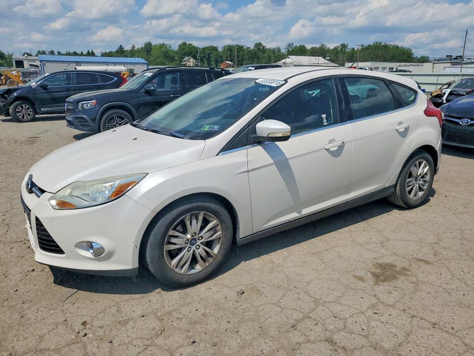 53030016 :رقم المزاد ، 1FAHP3M25CL412984 vin ، 2012 Ford Focus مزاد بيع