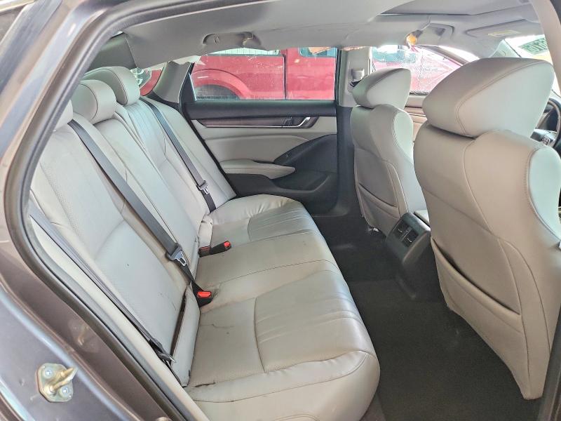54796676 :رقم المزاد ، 1HGCV2F91JA036843 vin ، 2018 Honda Accord مزاد بيع