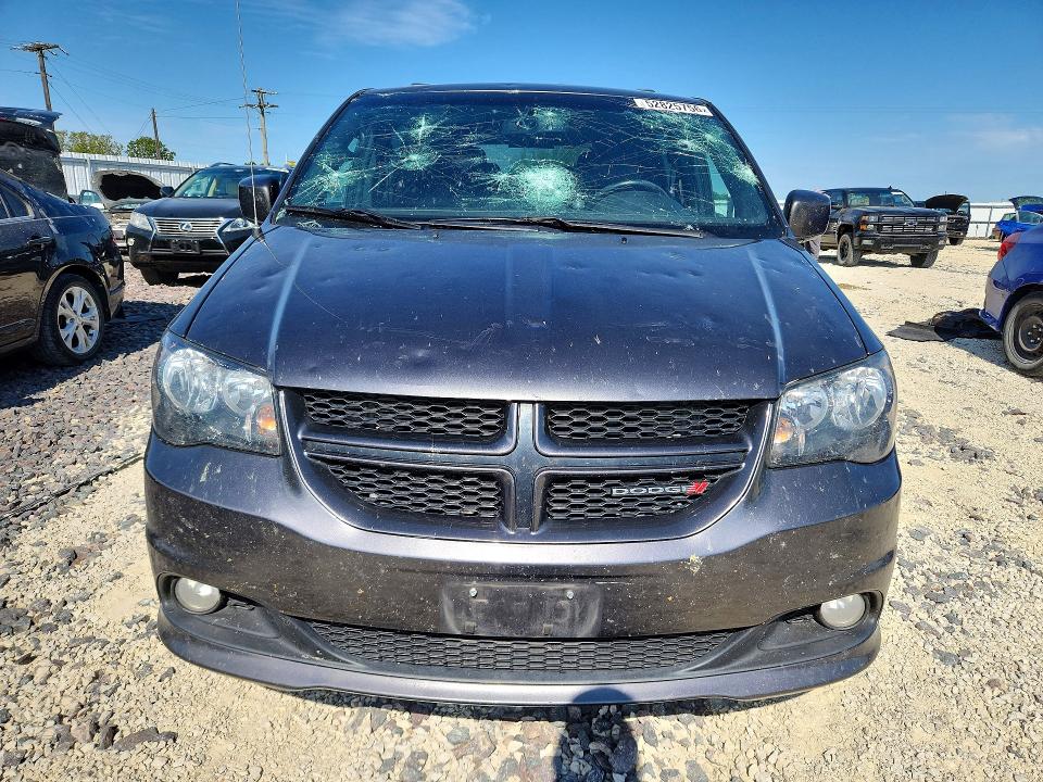 52825756 :رقم المزاد ، 2C4RDGEG5HR716324 vin ، 2017 Dodge Grand Caravan مزاد بيع