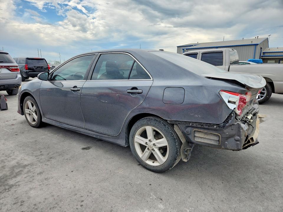 53791596 :رقم المزاد ، 4T1BF1FK7CU052515 vin ، 2012 Toyota Camry مزاد بيع