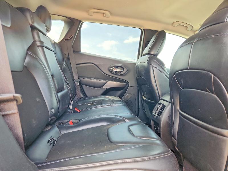 53942286 :رقم المزاد ، 1C4PJLLB0KD185415 vin ، 2019 Jeep Cherokee مزاد بيع