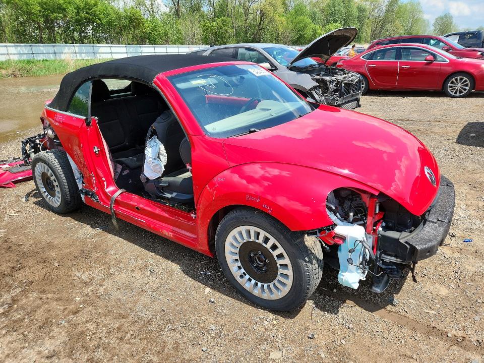 2015 Volkswagen Beetle მანქანა იყიდება აუქციონზე, vin: 3VW517AT2FM801150, აუქციონის ნომერი: 54244356