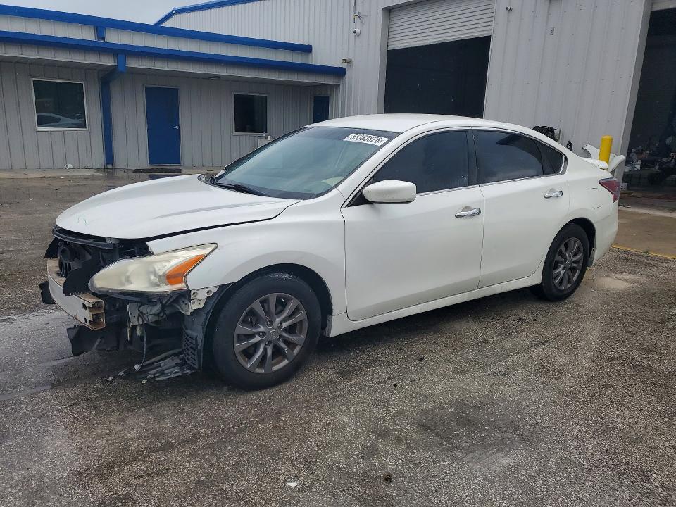 55383826 :رقم المزاد ، 1N4AL3AP9FC202714 vin ، 2015 Nissan Altima مزاد بيع
