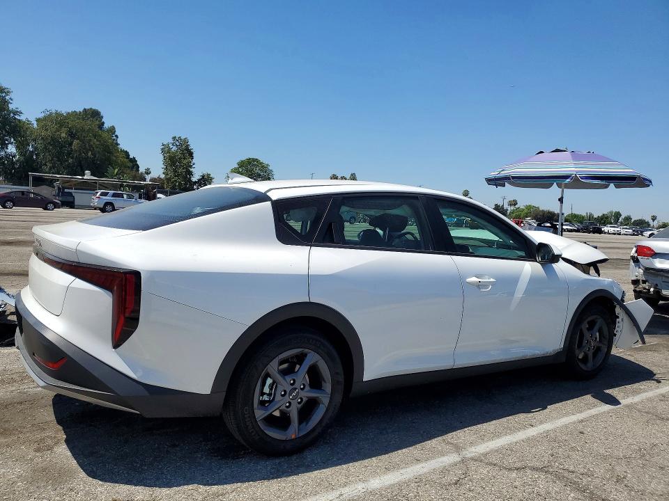 2026 Kia K4 მანქანა იყიდება აუქციონზე, vin: 3KPFT4DE2TE313156, აუქციონის ნომერი: 54486966