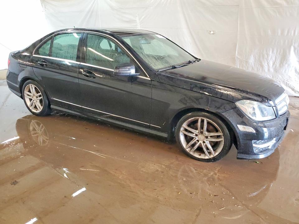 52860466 :رقم المزاد ، WDDGF4HB4DR245109 vin ، 2013 Mercedes-benz C مزاد بيع
