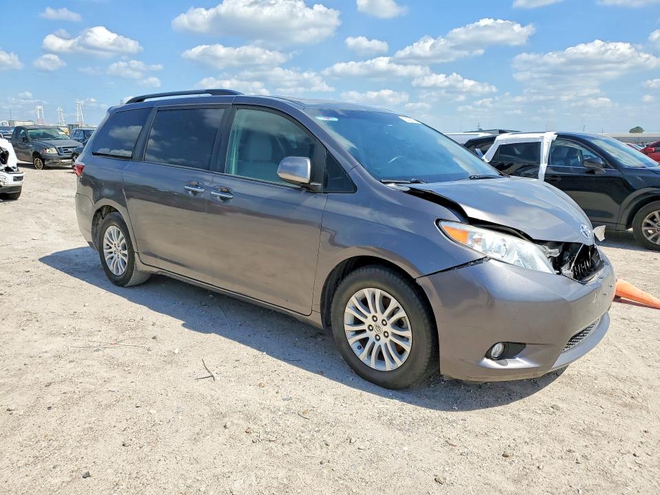 Aukcja sprzedaży 2017 Toyota Sienna, vin: 5TDYZ3DC0HS896257, numer aukcji: 53138136