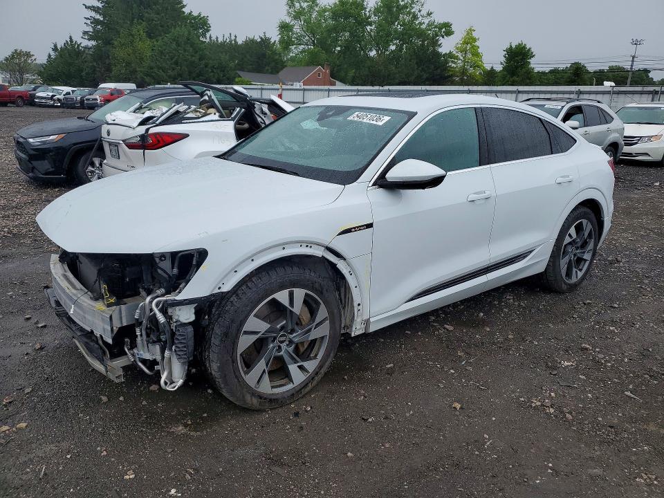 Продажа на аукционе авто 2021 Audi E-tron, vin: WA12AAGE7MB012261, номер лота: 54051036