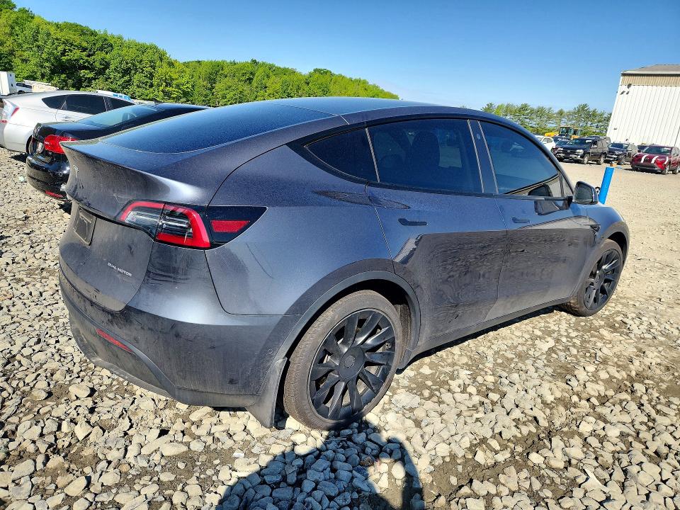 Auction sale of the 2021 Tesla Model Y, vin: 5YJYGDEE8MF200769, lot number: 52812236