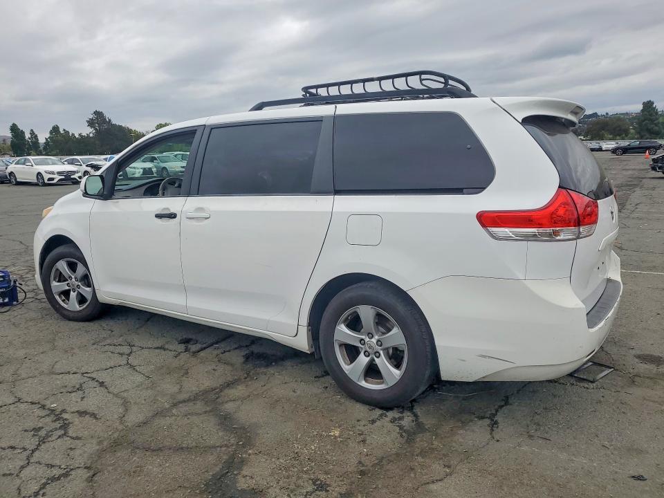 52786096 :رقم المزاد ، 5TDKA3DC2CS015385 vin ، 2012 Toyota Sienna مزاد بيع
