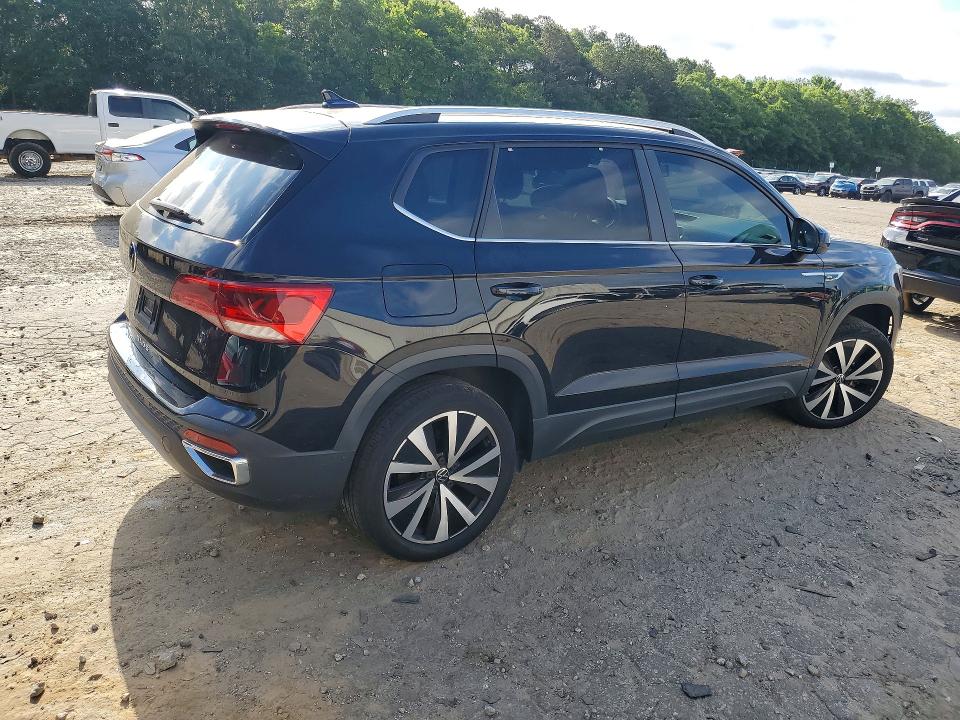 Продаж на аукціоні авто 2022 Volkswagen Taos, vin: 3VVTX7B28NM058301, номер лоту: 52921786