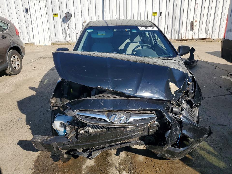 52030746 :رقم المزاد ، KMHCT4AE8CU121891 vin ، 2012 Hyundai Accent مزاد بيع