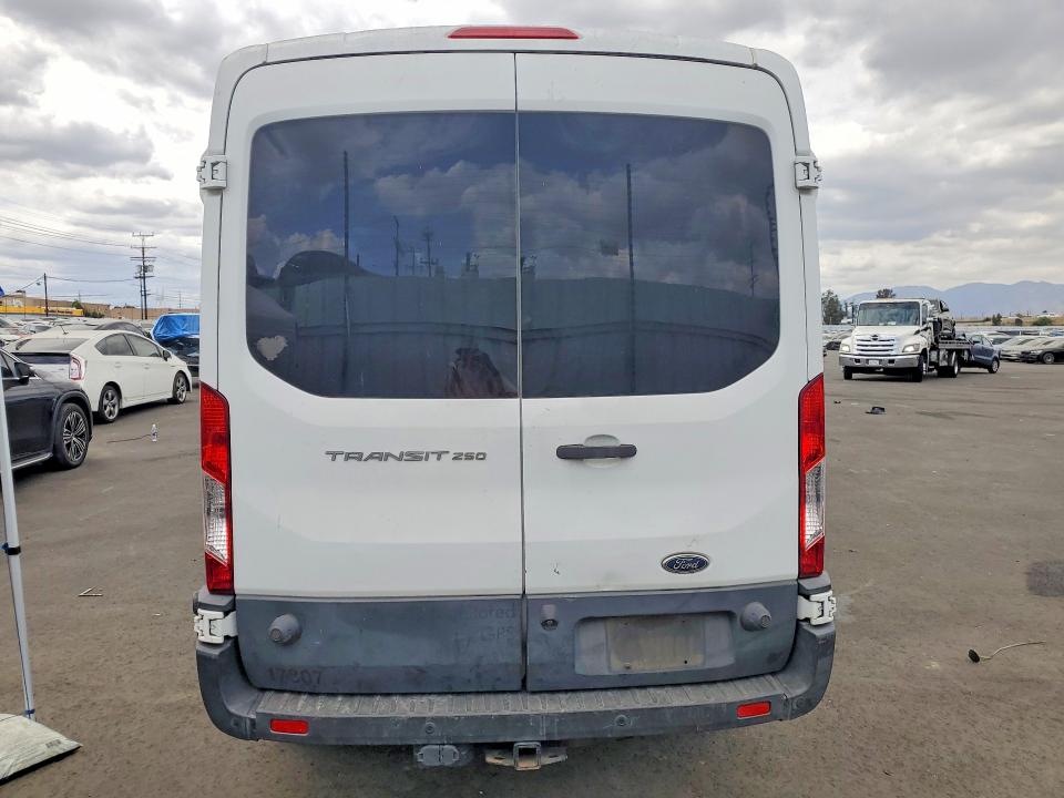 Продажа на аукционе авто 2017 Ford Transit, vin: 1FTYR2CM8HKA82207, номер лота: 54554386