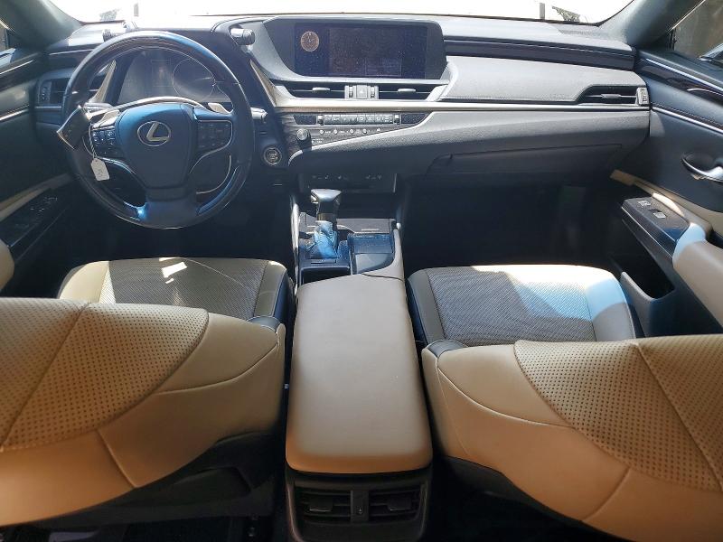 53608896 :رقم المزاد ، 58ADZ1B10LU077150 vin ، 2020 Lexus Es مزاد بيع