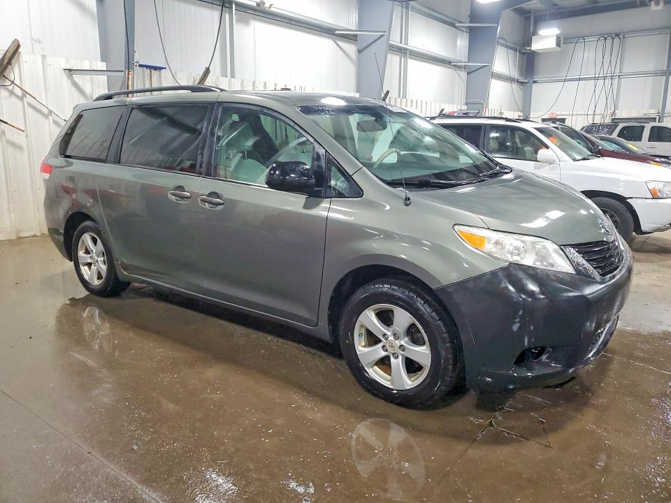 Aukcja sprzedaży 2011 Toyota Sienna, vin: 5TDKK3DC1BS025241, numer aukcji: 52937906