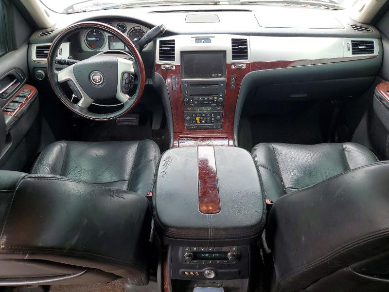 2010 Cadillac Escalade მანქანა იყიდება აუქციონზე, vin: 1GYUCCEF1AR195413, აუქციონის ნომერი: 54418046