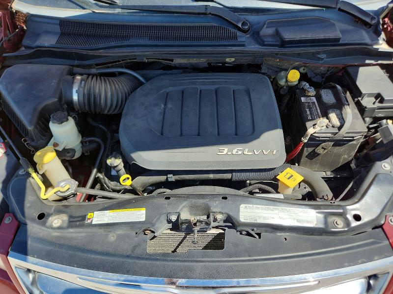 52401536 :رقم المزاد ، 2A4RR6DG1BR616610 vin ، 2011 Chrysler Town & Country مزاد بيع