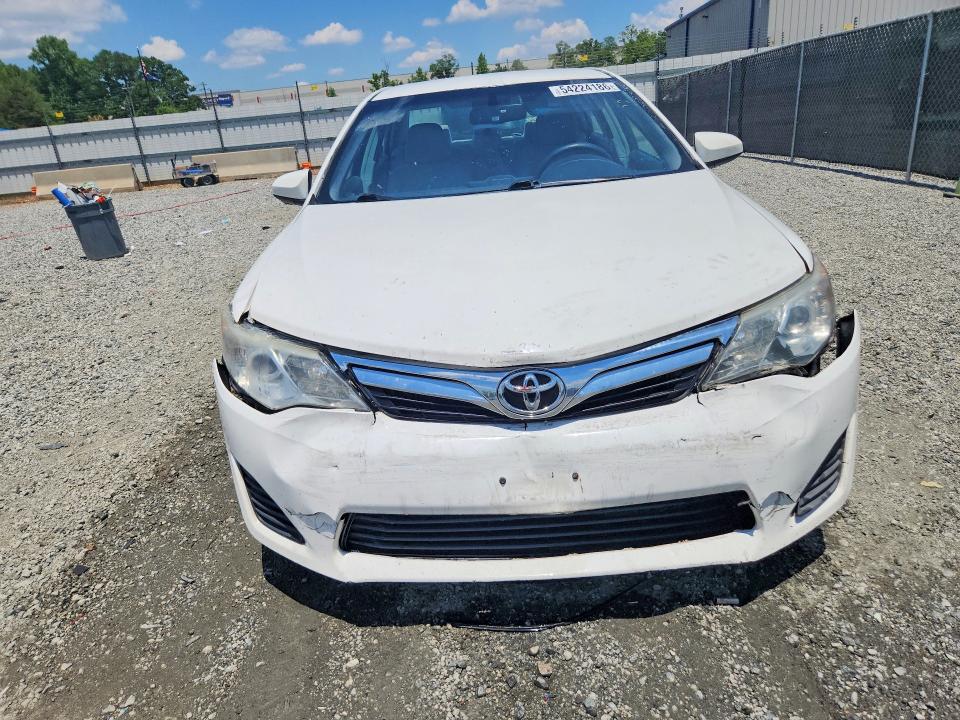 54224186 :رقم المزاد ، 4T1BF1FKXEU309038 vin ، 2014 Toyota Camry مزاد بيع