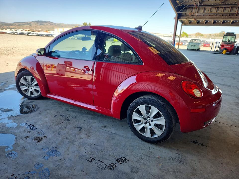 2010 Volkswagen New Beetle მანქანა იყიდება აუქციონზე, vin: 3VWRG3AG6AM023388, აუქციონის ნომერი: 54503236