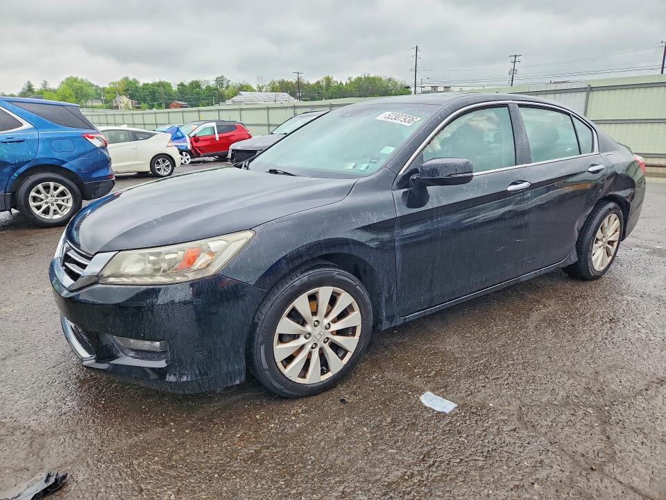 52307936 :رقم المزاد ، 1HGCR3F97FA036606 vin ، 2015 Honda Accord مزاد بيع