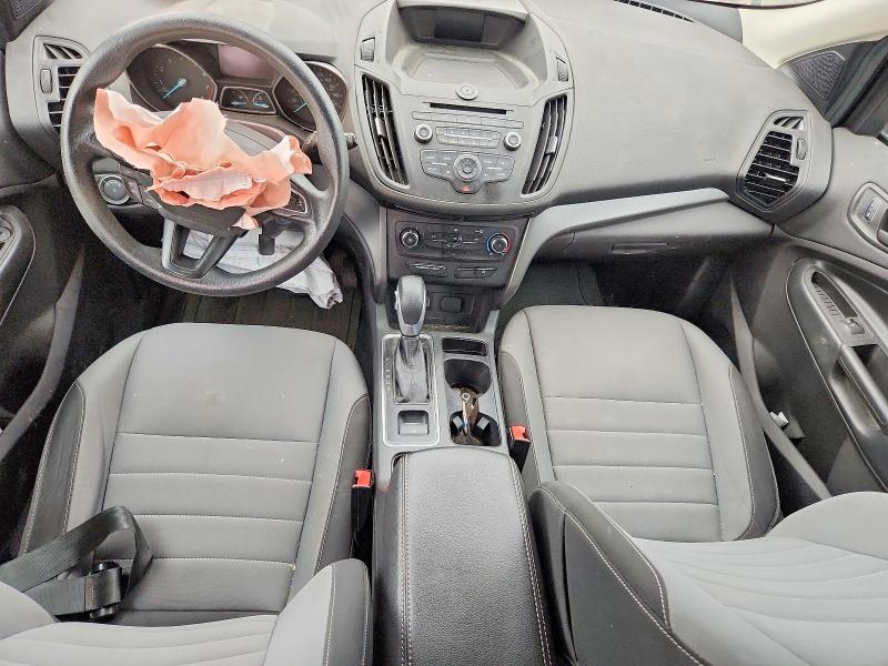 2017 Ford Escape მანქანა იყიდება აუქციონზე, vin: 1FMCU0F72HUC99996, აუქციონის ნომერი: 52556066