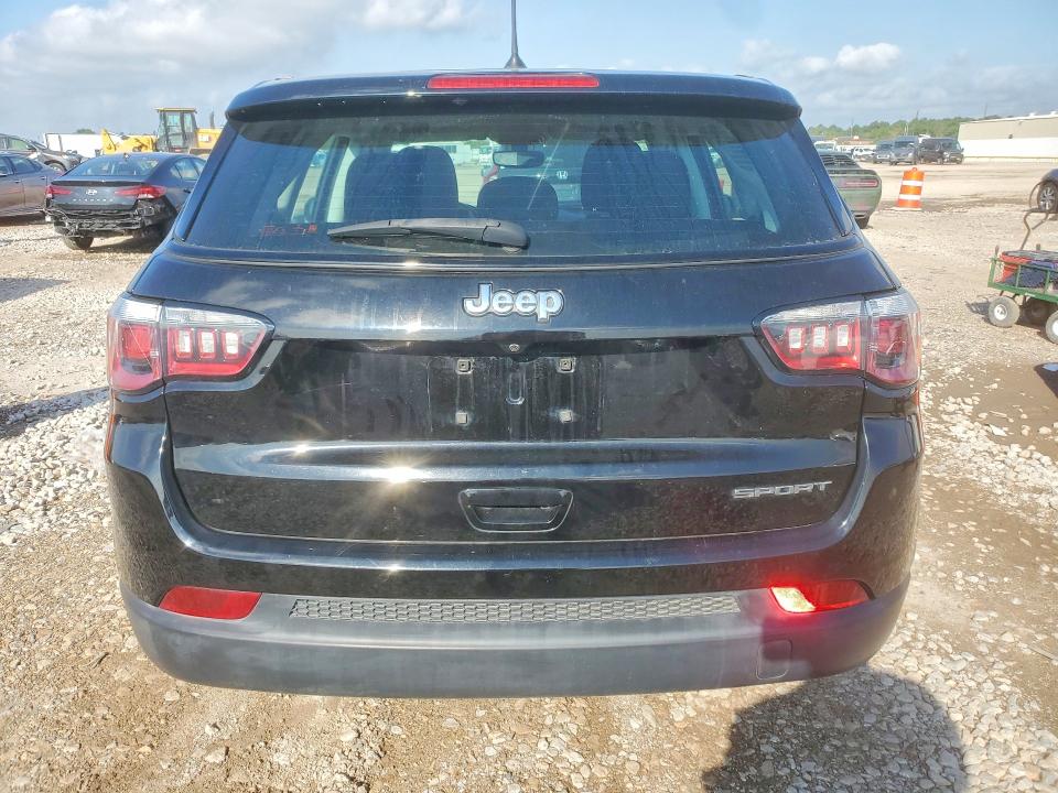 55530786 :رقم المزاد ، 3C4NJCABXJT471453 vin ، 2018 Jeep Compass مزاد بيع