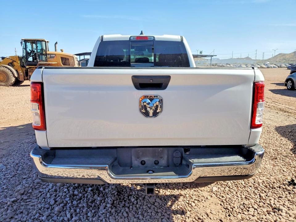 51467706 :رقم المزاد ، 1C6SRECGXMN543067 vin ، 2021 Ram 1500 مزاد بيع