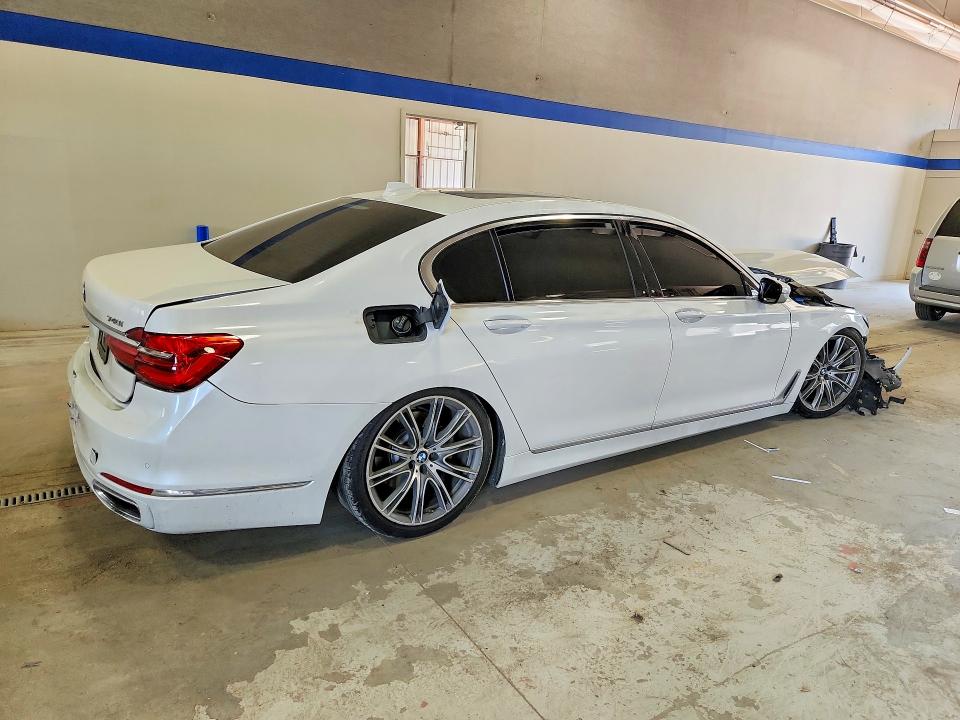 53769156 :رقم المزاد ، WBA7E2C5XKB216901 vin ، 2019 Bmw 740 مزاد بيع