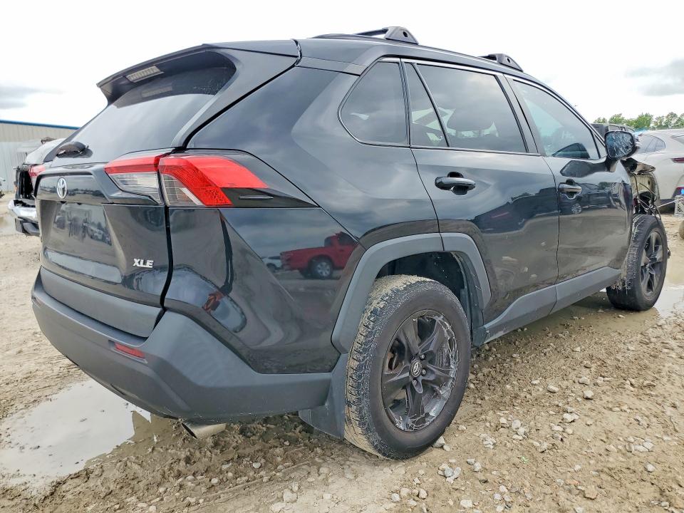 Продажа на аукционе авто 2021 Toyota Rav4, vin: 2T3W1RFV8MW105031, номер лота: 52406856