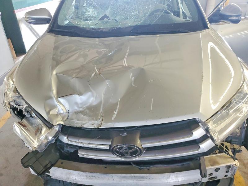 52448506 :رقم المزاد ، 5TDJZRFH3HS389835 vin ، 2017 Toyota Highlander مزاد بيع