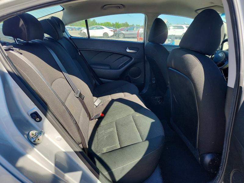 55529966 :رقم المزاد ، 3KPFK4A79JE270778 vin ، 2018 Kia Forte مزاد بيع