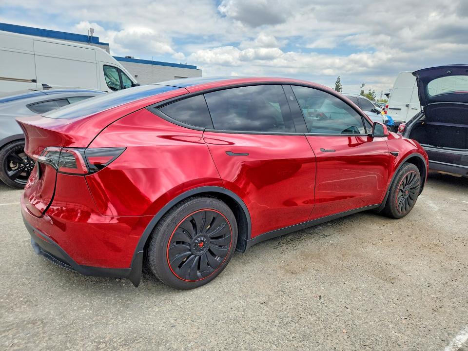 55558896 :رقم المزاد ، 7SAYGDEEXRF079947 vin ، 2024 Tesla Model Y مزاد بيع