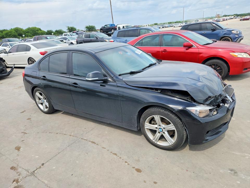 55504516 :رقم المزاد ، WBA3C1C59EK117179 vin ، 2014 Bmw 328 مزاد بيع