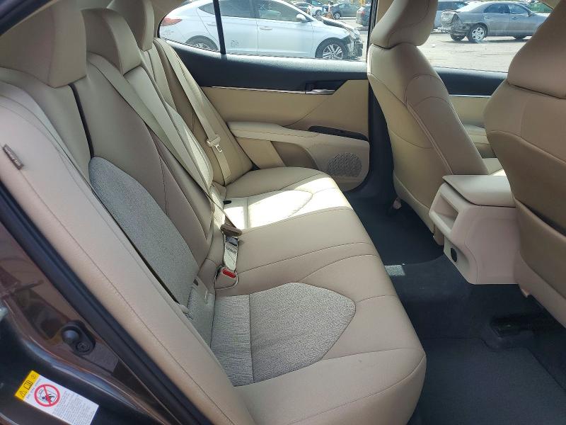 Продажа на аукционе авто 2018 Toyota Camry, vin: 4T1B11HK6JU646389, номер лота: 54404726