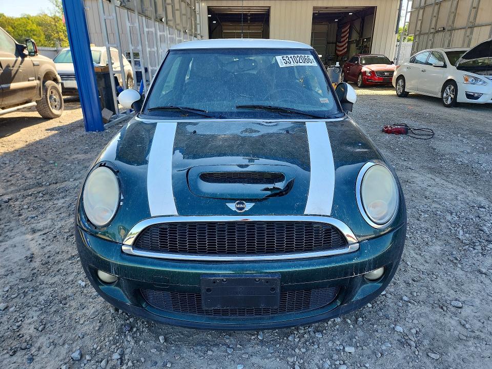 Продажа на аукционе авто 2009 Mini Cooper, vin: WMWMF735X9TT97189, номер лота: 53102066