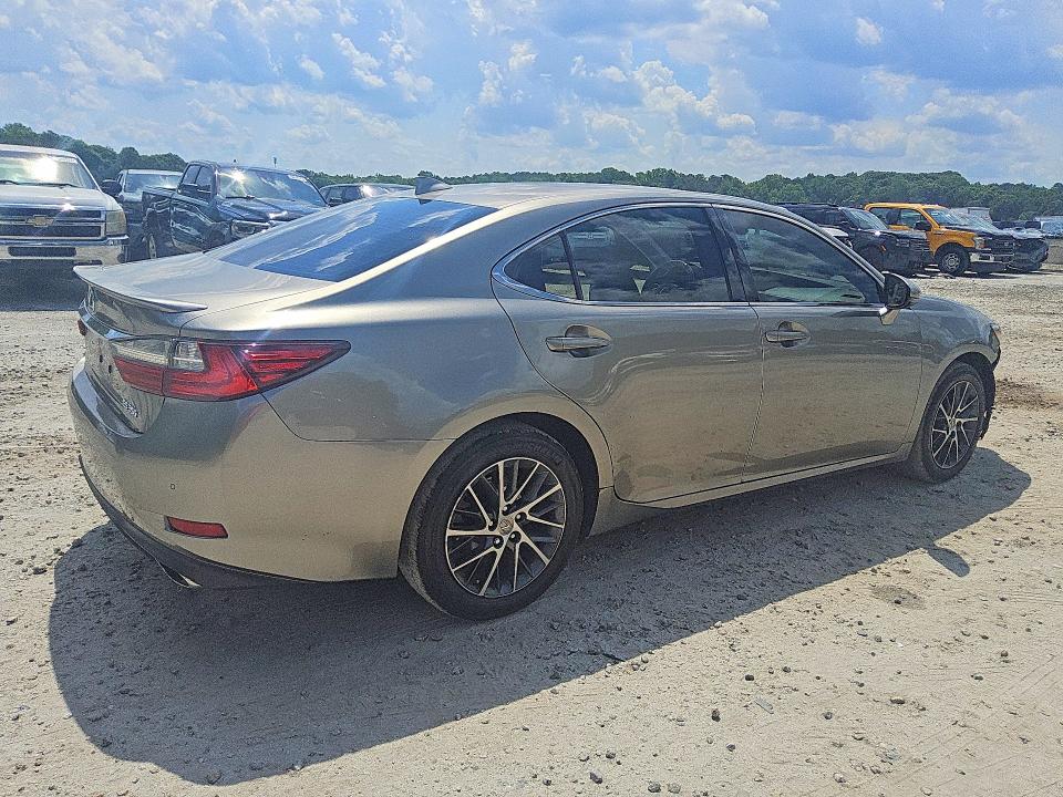 54015816 :رقم المزاد ، 58ABK1GG8HU077641 vin ، 2017 Lexus Es مزاد بيع