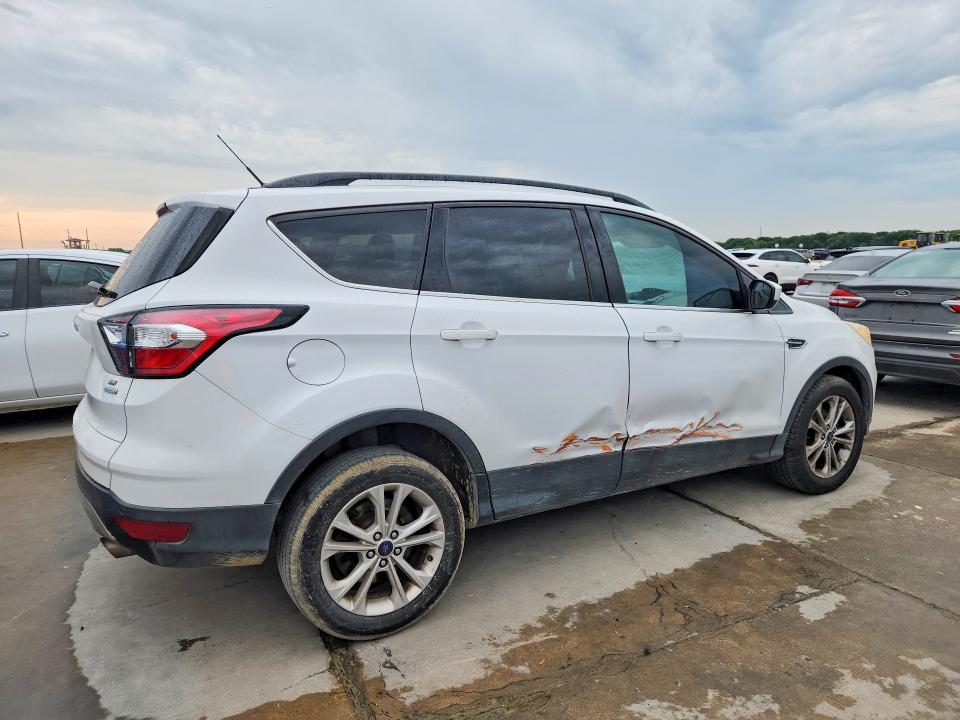 2018 Ford Escape მანქანა იყიდება აუქციონზე, vin: 1FMCU0GD6JUA58713, აუქციონის ნომერი: 54625206
