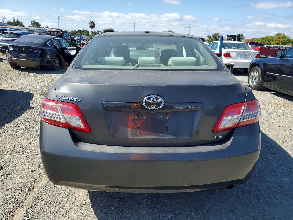 54559096 :رقم المزاد ، 4T1BF3EK4AU526303 vin ، 2010 Toyota Camry مزاد بيع