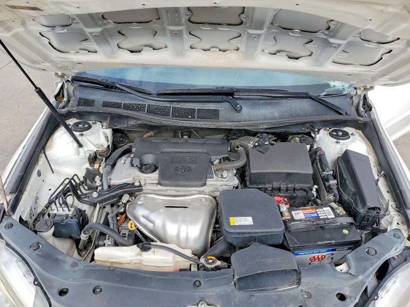 55171756 :رقم المزاد ، 4T1BF1FKXFU104952 vin ، 2015 Toyota Camry مزاد بيع