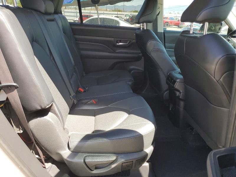 Продажа на аукционе авто 2024 Toyota Grand Highlander Hybrid, vin: 5TDACAB59RS004696, номер лота: 53930856