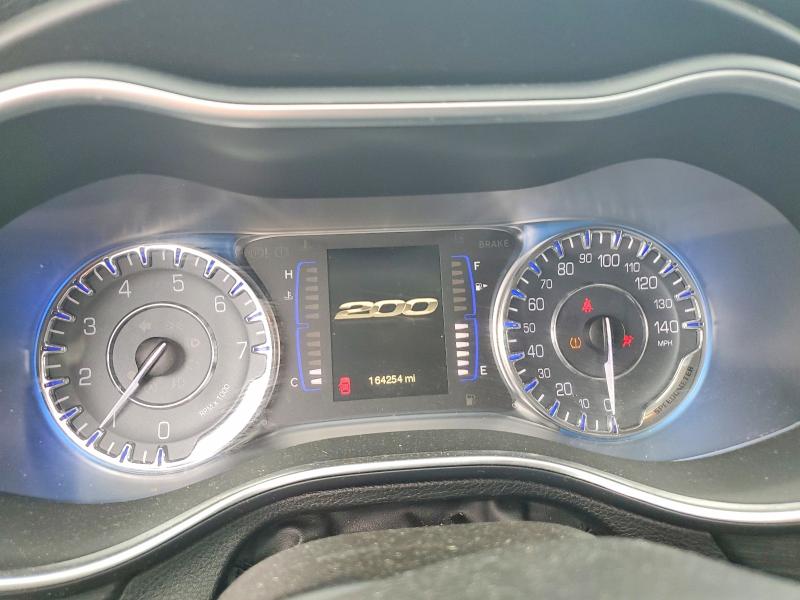 55355636 :رقم المزاد ، 1C3CCCAB3FN598770 vin ، 2015 Chrysler 200 مزاد بيع
