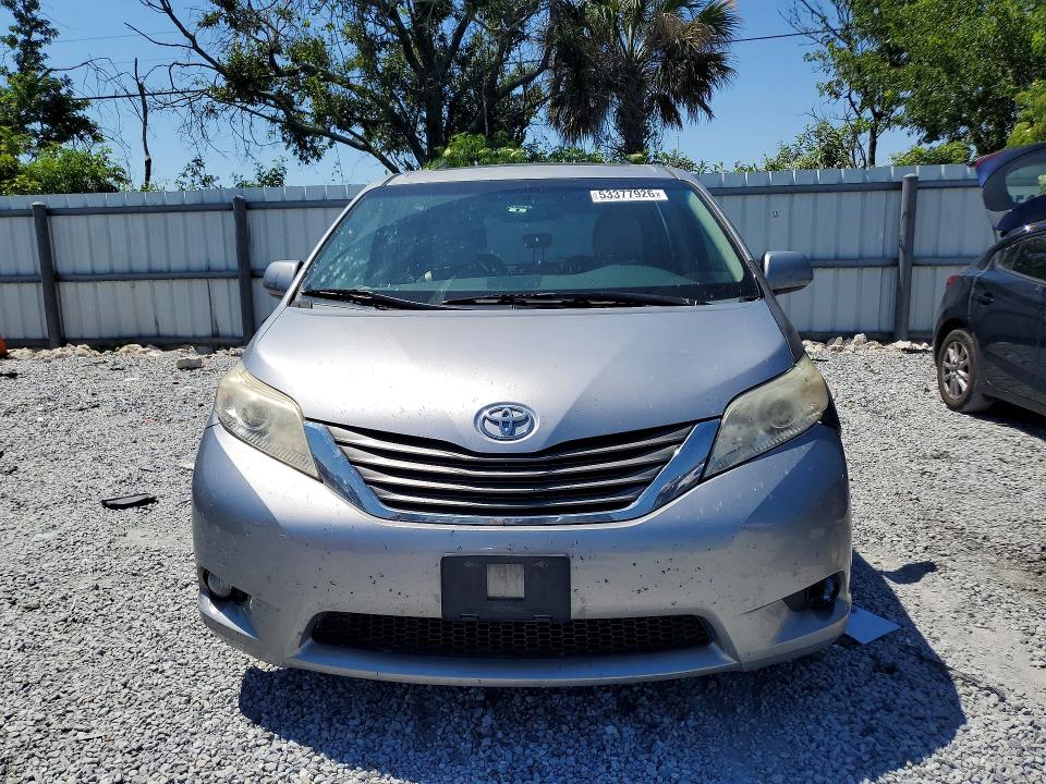 53377926 :رقم المزاد ، 5TDYK3DC3CS201055 vin ، 2012 Toyota Sienna مزاد بيع